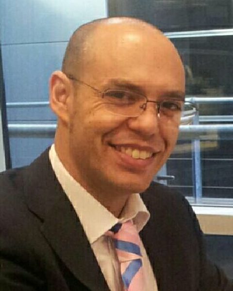 Enrique Delgado, perito informático en Alcalá de Henares y Madrid, especialista en peritaje de WhatsApp, correo electrónico y móviles